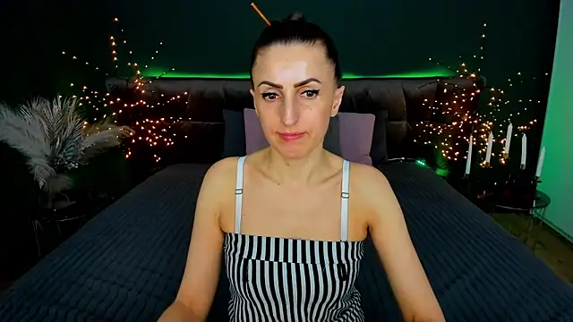 XXX chat uživo modela Rebecca_Diamond