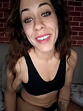 HotGinger66's Live XXX Chat