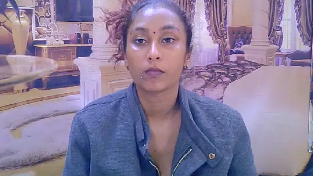 IndianSexyButt: онлайн-секс-чат