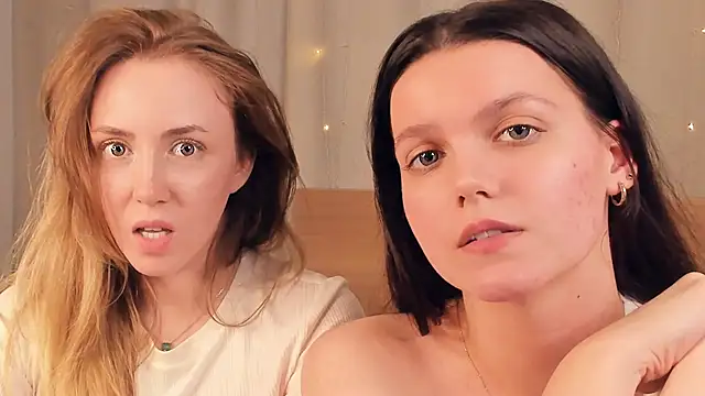 LelahLat Webcam-Show