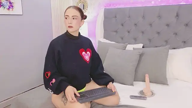 TaniaBlaze élő XXX-chatje