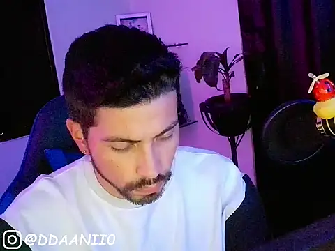 ddaanii0 – webcam-show