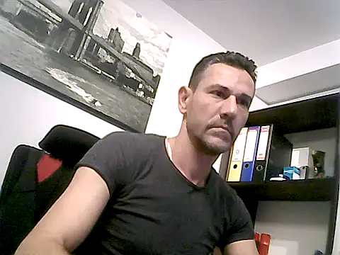 mastercharisma35 Chat XXX in diretta