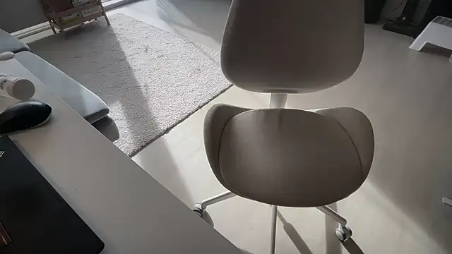 justonce2's Live XXX Chat