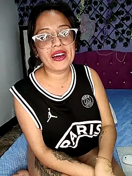 Chat +18 de Sophie-Hot- ao vivo