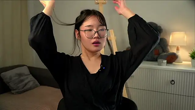 แชท XXX สดของ NelleMihalko