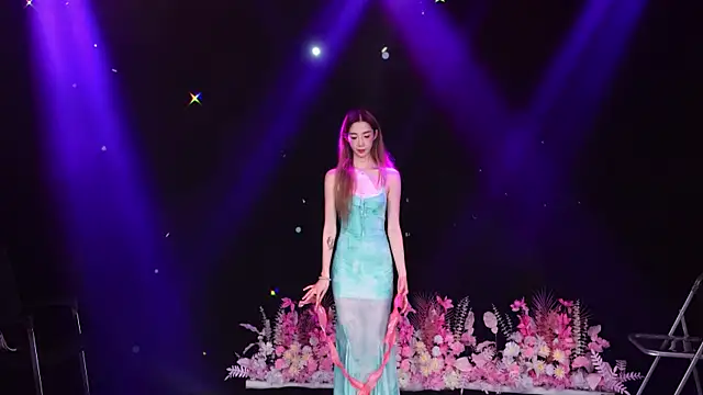 Bgirl-001 Webcamshow