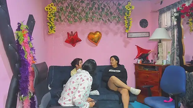 แชท XXX สดของ lesbiancuple