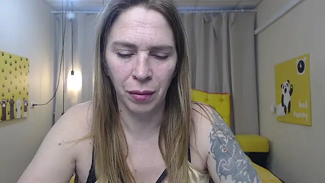 TessaDaybreak's Webcam Show