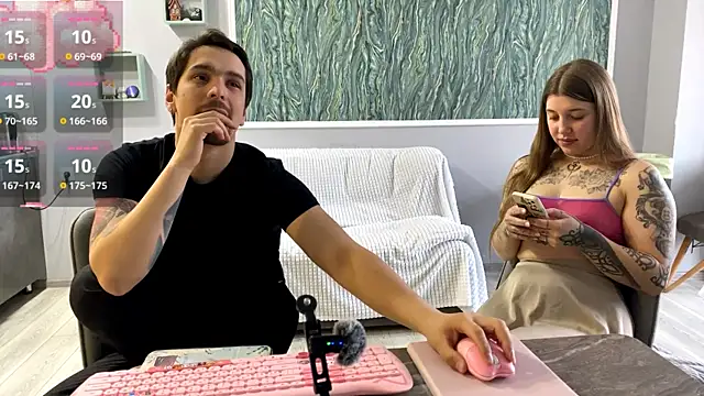 Miley_and_Michael 即時 XXX 聊天