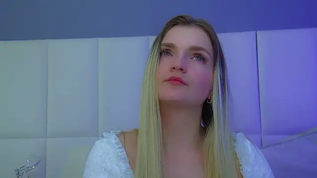 AnnyRaii: απευθείας συνομιλία ΧΧΧ