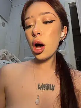 Chat +18 de MaryMe__ ao vivo