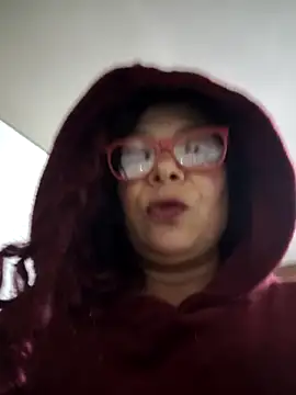 Scarlet_curly8a Adlı Modelin Canlı XXX Sohbeti