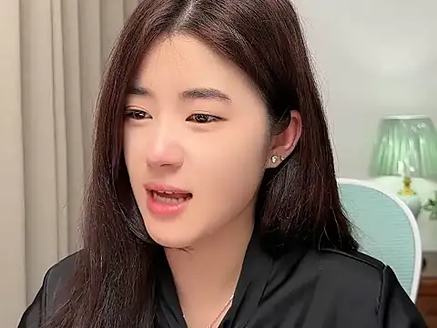 Nicole20266 现场XXX聊天