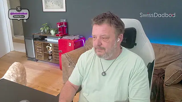 SwissDadbod's Live XXX Chat