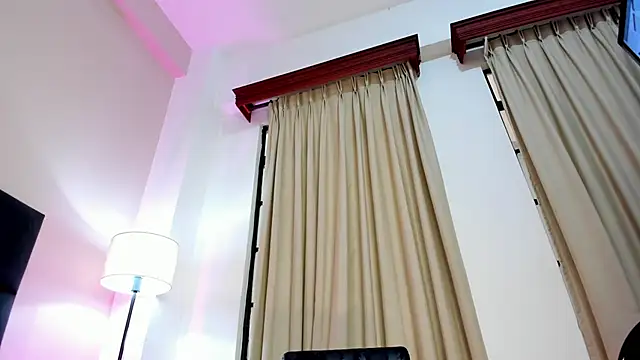 دردشة SeleneLujan الجنسية المباشرة