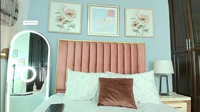 Онлайн чат XXX MarianaScott_