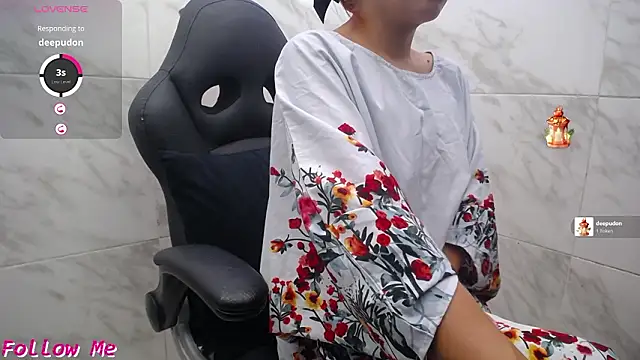 Živý XXX chat kyra_jeet