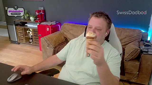 Sembang XXX Secara Langsung SwissDadbod