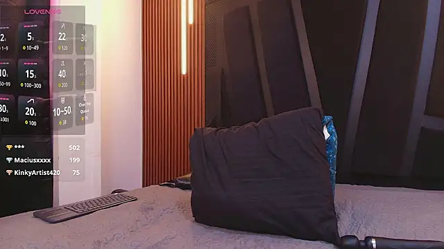 Hanna_Becker_ Adlı Modelin Canlı XXX Sohbeti