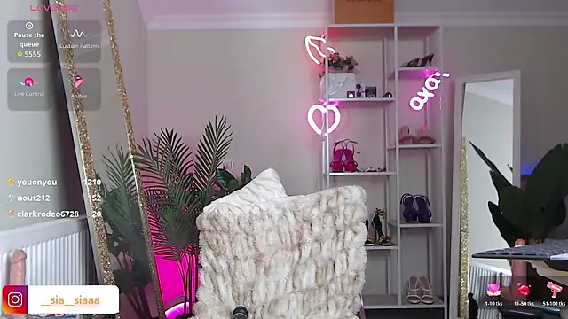 ArianaArianna 웹캠 쇼