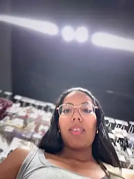 Chat XXX en directo de SheenaBrooke