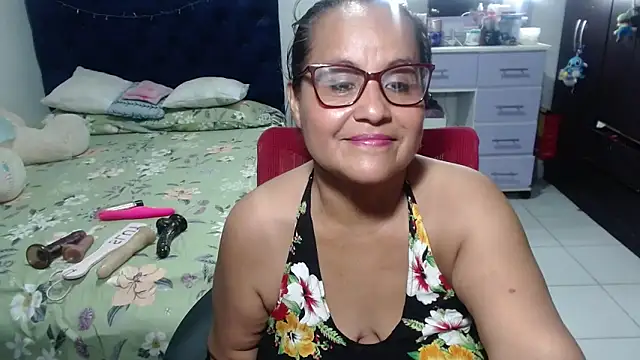 pervert_mommy_ live XXX chat