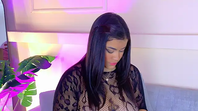 AlynAllen Adlı Modelin Canlı XXX Sohbeti