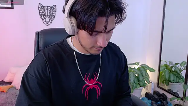 Chat +18 de Elian_savoy ao vivo