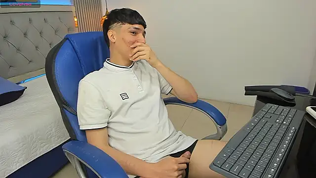 Chat +18 de SamBlack_ ao vivo