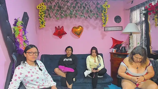 Chat +18 de lesbiancuple ao vivo