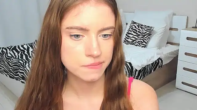 Chat +18 de Erica_Kiss ao vivo