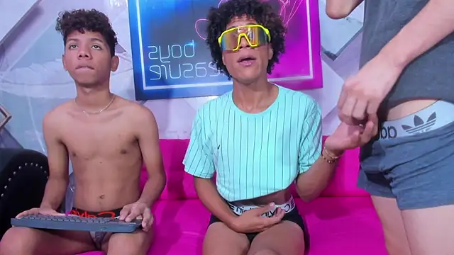 Spicy_guys' Live XXX Chat