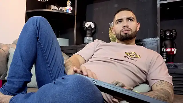 matteosantos' Live XXX Chat