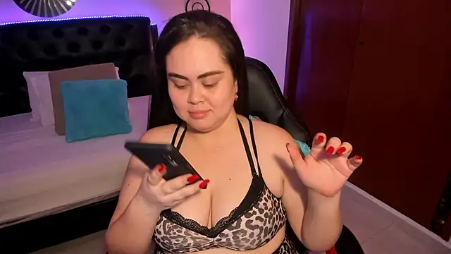 LolaVillalobos élő XXX-chatje