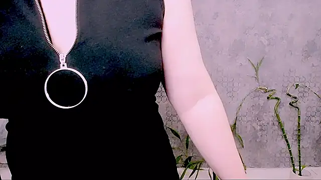 Djullia's Live XXX Chat