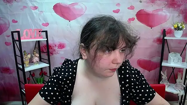 NeonilaLisova Adlı Modelin Canlı XXX Sohbeti