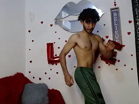 XXX chat uživo modela Caius_fox