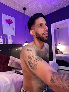 XXX chat uživo modela Karim_mansur