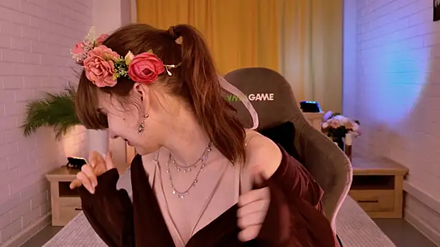 TessaMill 现场XXX聊天