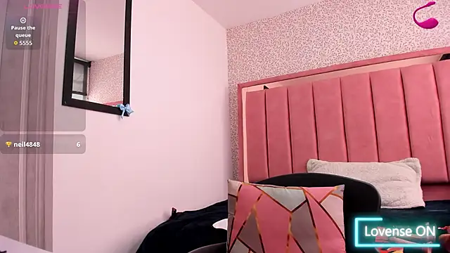 Barbara_fox__ élő XXX-chatje