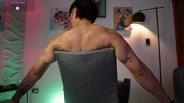 TaylerCross_ Webcam-Show