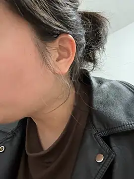 daaqnn élő XXX-chatje