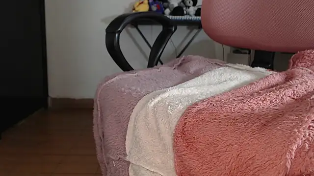 Онлайн чат XXX minene_mikami