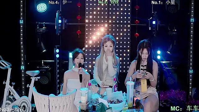 ZZ00033SのライブXXXチャット