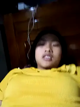 Show modela Hoa-tuylip na web-kameri