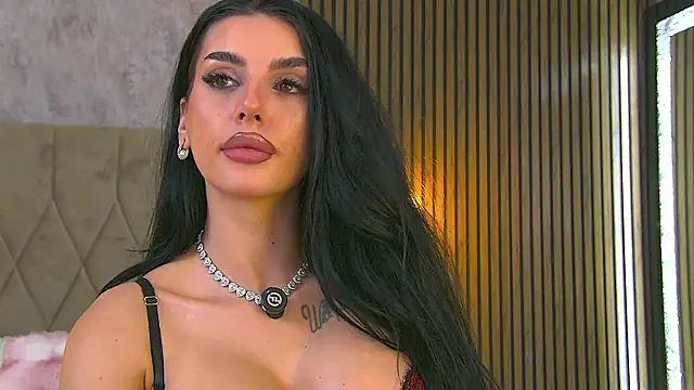 دردشة AmyBlair الجنسية المباشرة