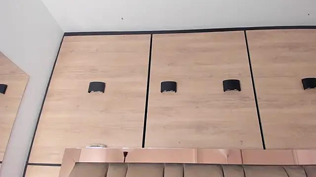 karol_lewiss' Live XXX Chat