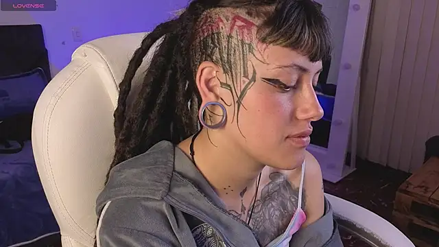 Czat XXX na żywo – _sharlotte777