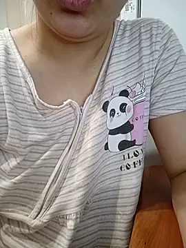 Chat +18 de Emi_hot1 ao vivo